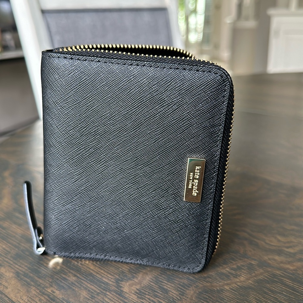 Kate Spade Darci Laurel Way Medium Zip Around Wallet